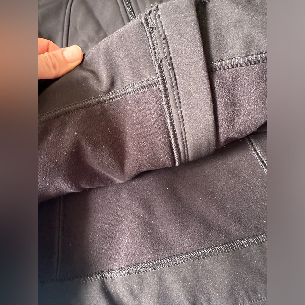 Lulumemon jacket - size 4 - Picture 4 of 9